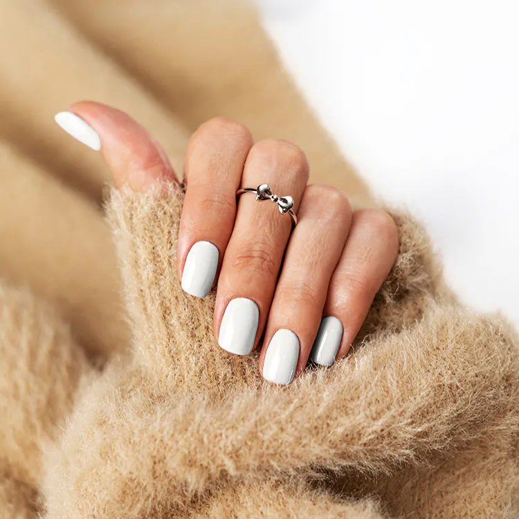 Цвят „French White“