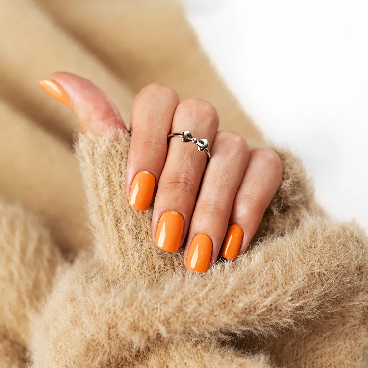 Цвят „Fiery Coral“