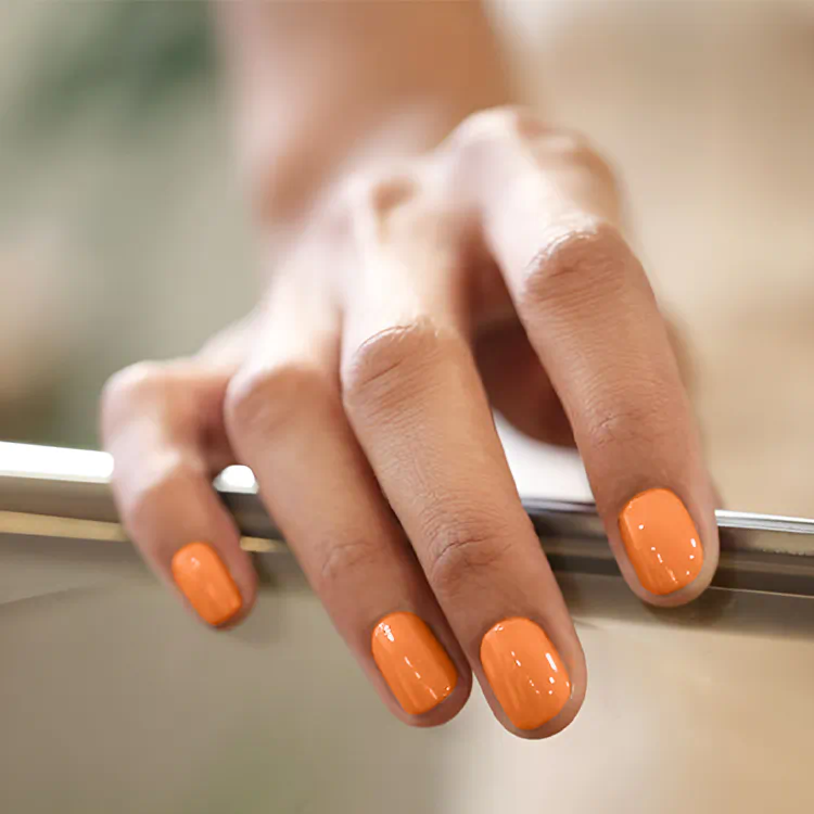 Цвят „Fiery Coral“