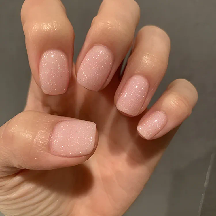 Цвят „Pink Quartz“