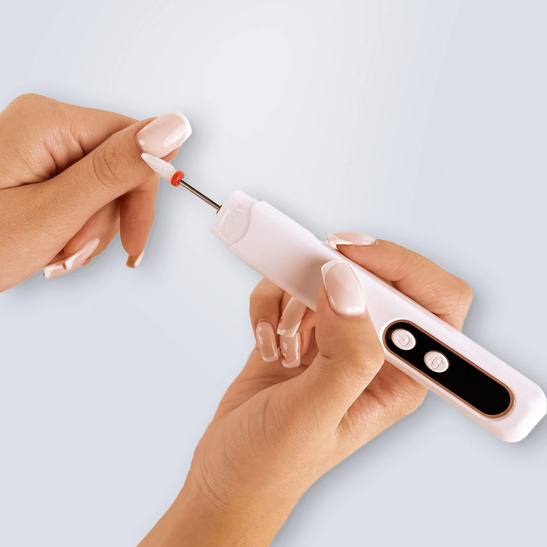 Jak usunąć manicure DipMe za pomocą frezarki